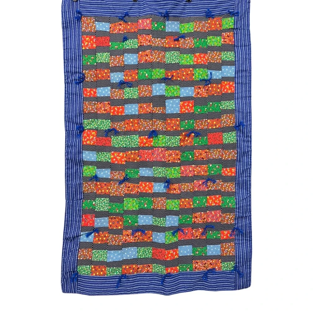 Vintage Handmade Patchwork Quilt 36x46 Lap Quilt Wall Hanging Baby Throw